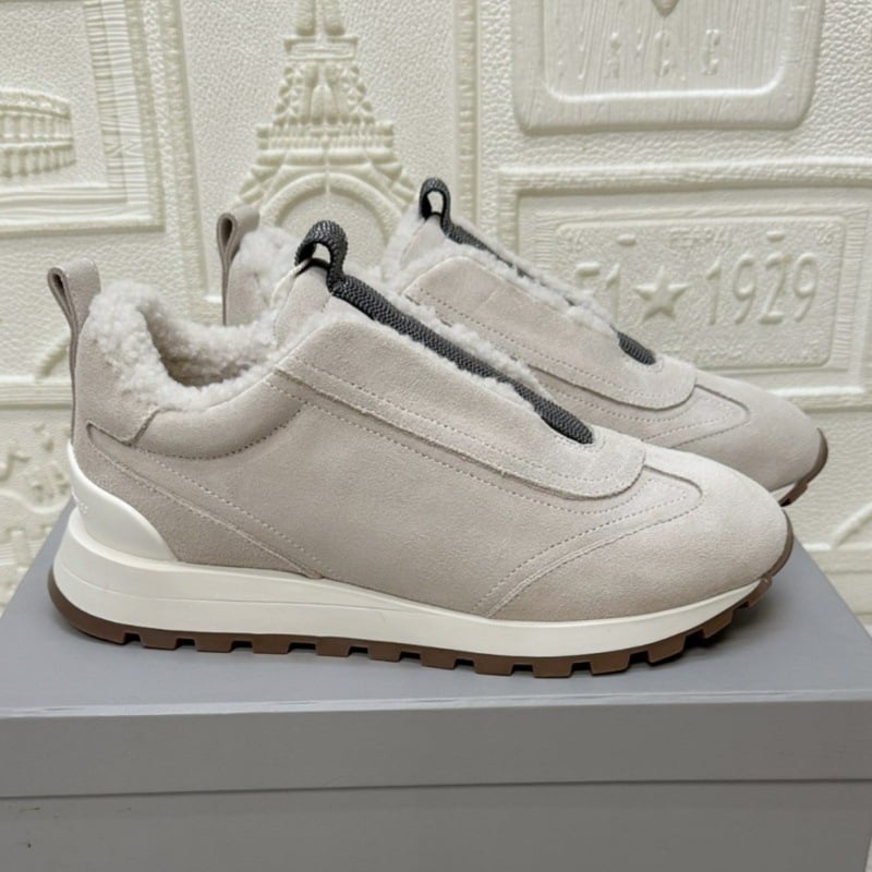 Γυναικείες χειμερινές αθλητικές casual παπούτσια με επάνω μέρος από σουέ και επένδυση από μαλλί, λεπτομέρεια με αλυσίδα με χάντρες, στρογγυλή μύτη, slip-on με σόλα καουτσούκ για απορρόφηση κραδασμών