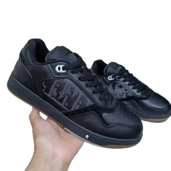 Uniszex mindennapi sportcipő split bőrből, fűzővel, kerek orr, gumitalp, természetes bőr talpbetét