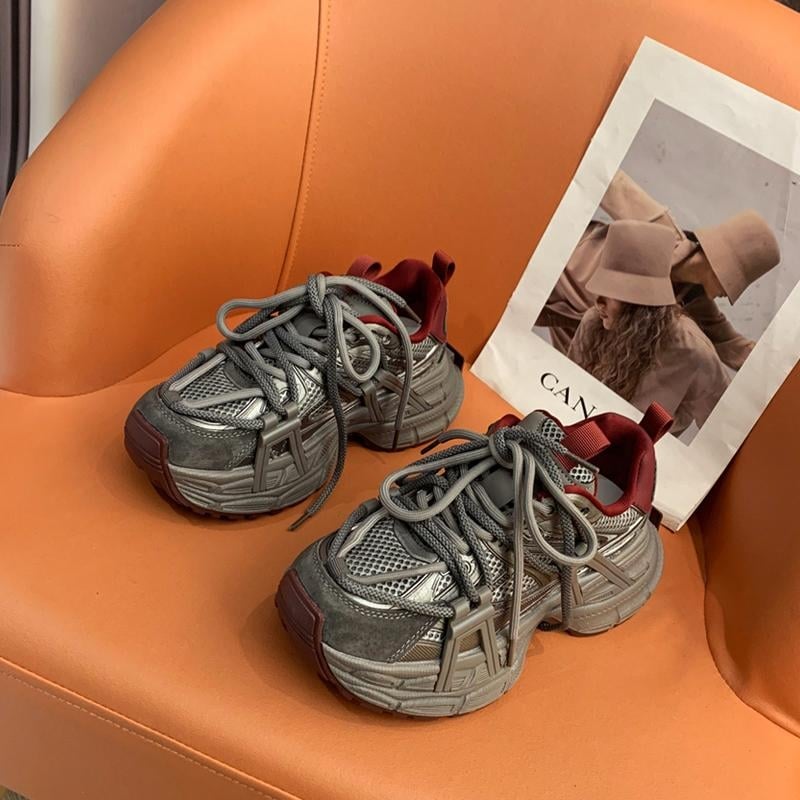 Γυναικεία παπούτσια Dad Shoes με κλείσιμο κορδονιών, επάνω μέρος από συνθετικό φλίς, σχέδιο color-block, καουτσούκ σόλα, καθημερινό στυλ