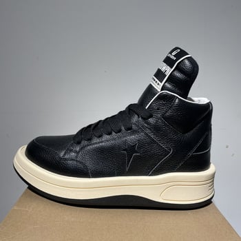 Ro Collaboration Sneakers με ύψος αστραγάλου – επάνω μέρος από δέρμα βοδινού, σόλα από καουτσούκ, εσωτερική επένδυση από γούνα προβάτου, πάτος από φυσικό δέρμα