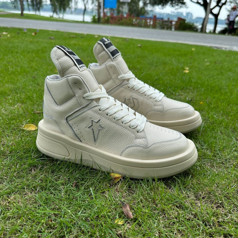 Ro Collaboration Sneakers με ύψος αστραγάλου – επάνω μέρος από δέρμα βοδινού, σόλα από καουτσούκ, εσωτερική επένδυση από γούνα προβάτου, πάτος από φυσικό δέρμα