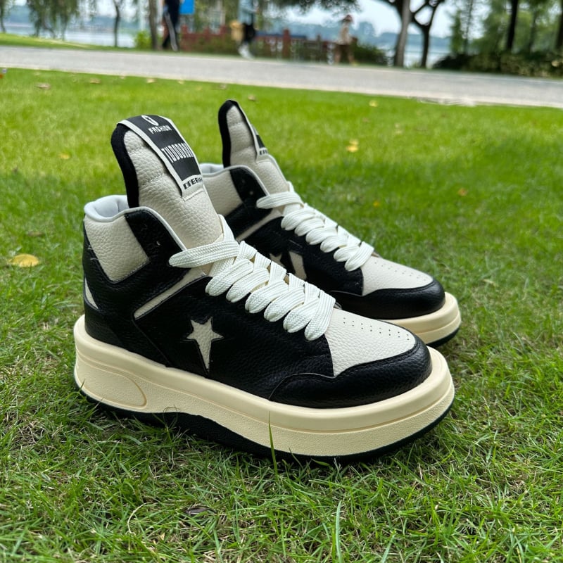 Ro Collaboration Sneakers με ύψος αστραγάλου – επάνω μέρος από δέρμα βοδινού, σόλα από καουτσούκ, εσωτερική επένδυση από γούνα προβάτου, πάτος από φυσικό δέρμα