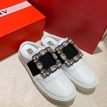 Γυναικεία slip-on επίπεδα παπούτσια με επάνω μέρος από δέρμα βοοειδών, καουτσούκ σόλα, στρογγυλή μύτη, πάτος λατέξ