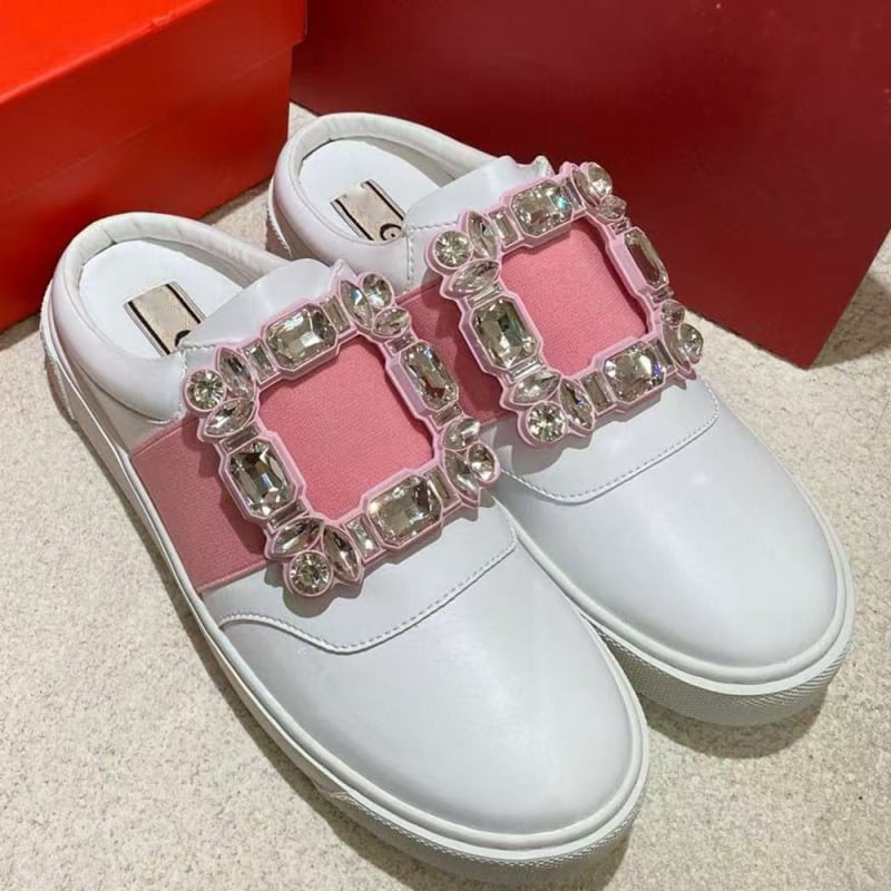 Γυναικεία slip-on επίπεδα παπούτσια με επάνω μέρος από δέρμα βοοειδών, καουτσούκ σόλα, στρογγυλή μύτη, πάτος λατέξ