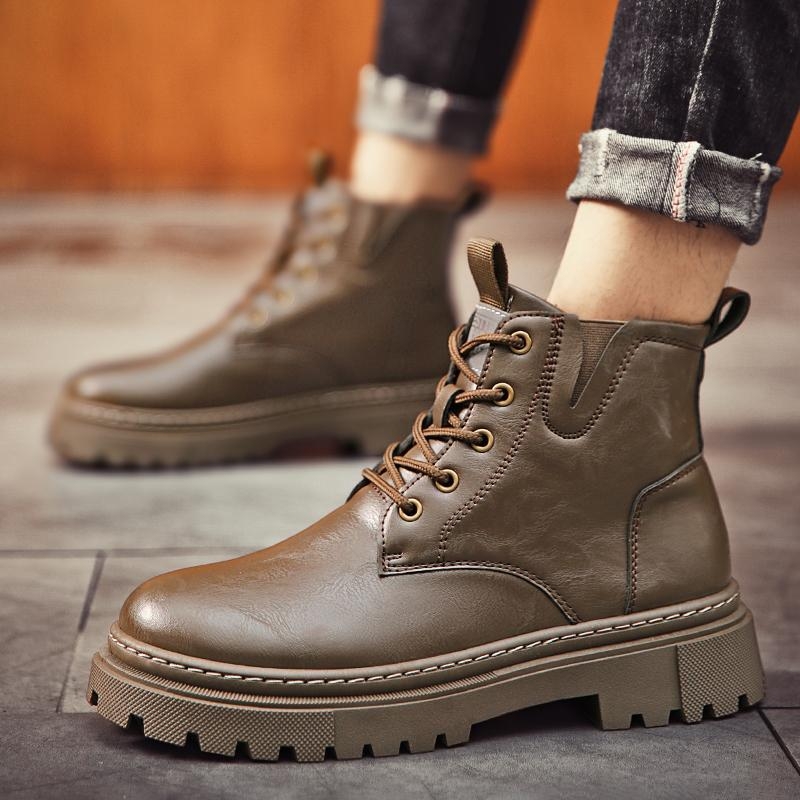Férfi Martin csizma, magas felső rész, felső anyag: szuper fiber, gumírozott talp, kerek orr, magas szár, előre fűző, PU talpbetét, őszi 2025 kiadás