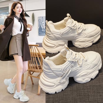 Γυναικεία παπούτσια πλατφόρμα με αερόσολα, με στρογγυλή μύτη, πάνω μέρος από ειδικό ύφασμα και δέρμα, μπροστινό κορδόνι κλείσιμο, ύψος φτέρνας 6–8 cm, χειροποίητα