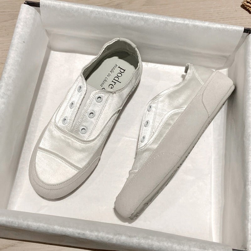 Γυναικεία σατέν slip-on αθλητικά παπούτσια, χαμηλό επάνω μέρος, PU πάτος, καουτσούκ σόλα, επίπεδο τακούνι 3–5 cm