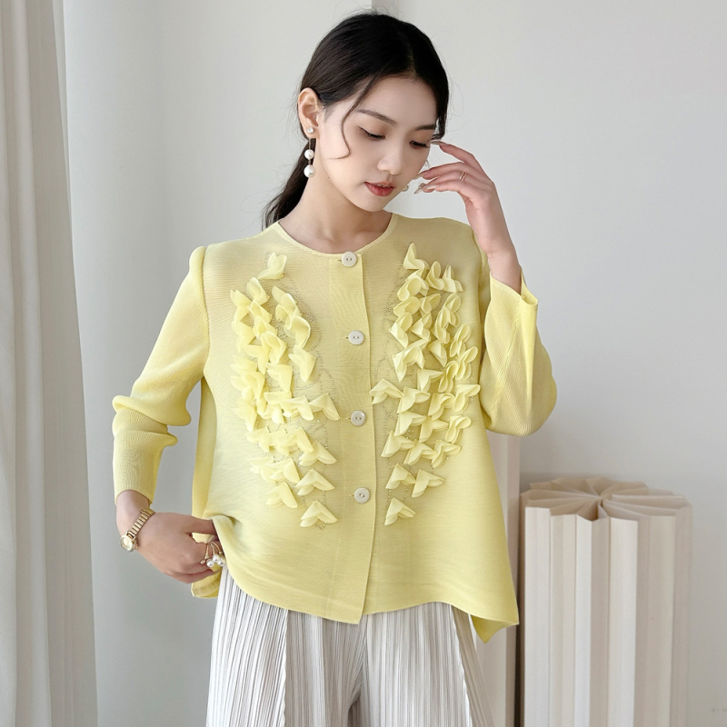 Bluza cu broderie, cristale, material burnout, guler rotund, croială lejeră