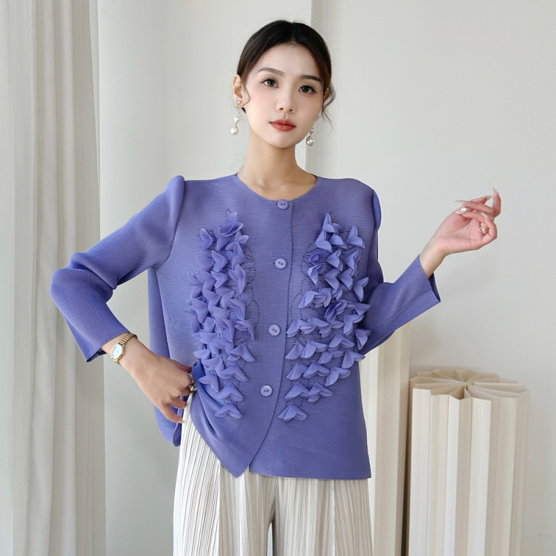 Bluza cu broderie, cristale, material burnout, guler rotund, croială lejeră