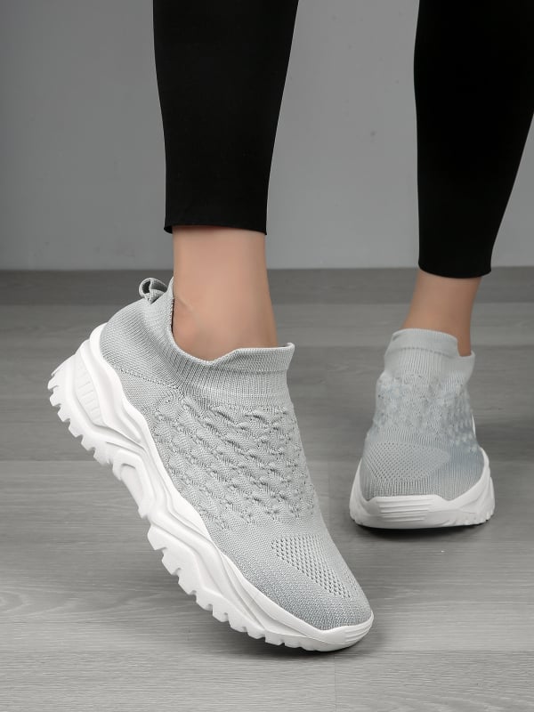 Γυναικεία ανάλαφρα παπούτσια από δίχτυ, χωρίς κορδόνια, με EVA σόλα και μεσαίο ύψος τακουνιού 3–5 cm