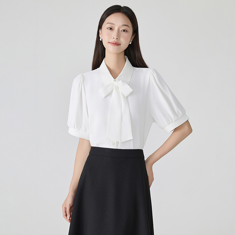 Cămașă office din chiffon, 100% poliester, elastan <10%, mâneci scurte, guler cămășă (Chiffon; 100% Polyester; Elastan <10%)