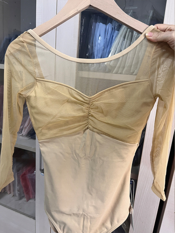 Leotard balet cu spate din plasă, mâneci lungi, costum de dans într-o singură piesă; material Milk Silk nylon