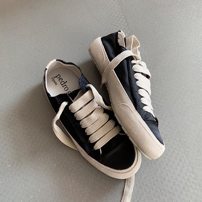 Γυναικεία σατέν αθλητικά με επάνω μέρος από σατέν, εσωτερικό από γνήσιο δέρμα, TPU φαρδιά σόλα, μεσαίου ύψους τακούνι 3–5 cm, κλείσιμο με κορδόνια