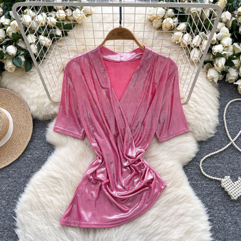 Női blúz V-nyakkal, rövid ujjú, szabványos szabású, poliészter, egyszínű