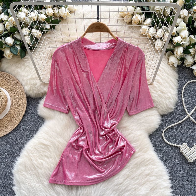 Női blúz V-nyakkal, rövid ujjú, szabványos szabású, poliészter, egyszínű