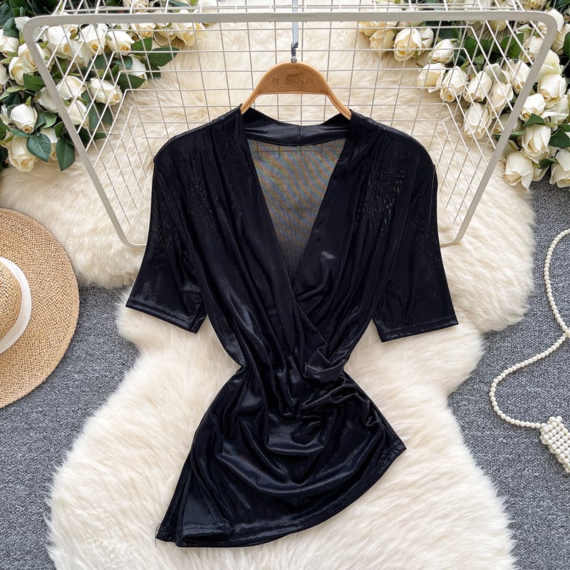 Női blúz V-nyakkal, rövid ujjú, szabványos szabású, poliészter, egyszínű