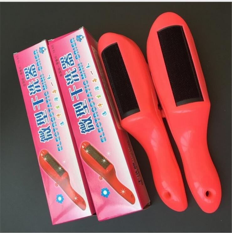 Delfin alakú elektrosztatikus ruhatisztító kefé ruhákhoz (Műanyag • 2023 • Modern egyszerű stílus • Ragadós görgő és szőr eltávolítás)