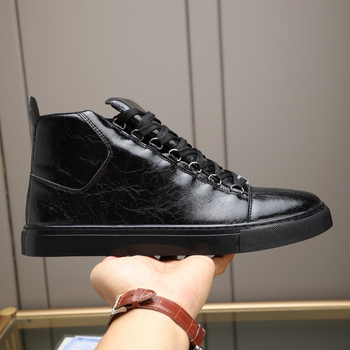 Платформени обувки – заострен нос, плосък ток, кожена вътрешност, подметка от рециклирана кожа