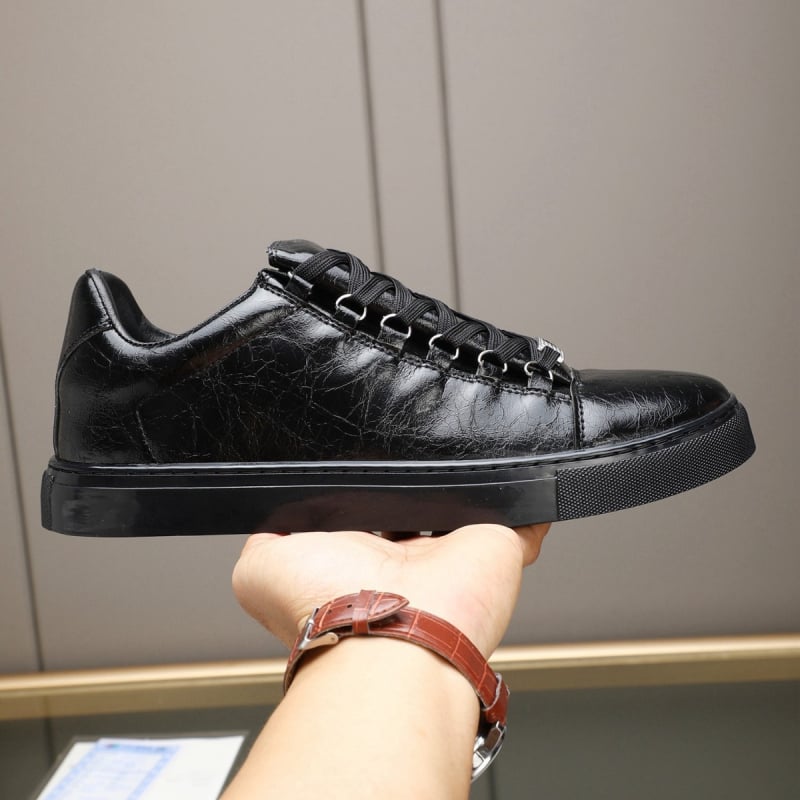 Платформени обувки – заострен нос, плосък ток, кожена вътрешност, подметка от рециклирана кожа