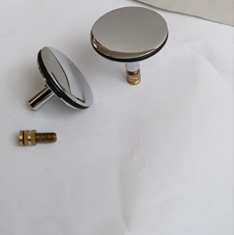 Forgó fürdőkádtömítő fedél, rézanyagú, vízszigetelő kialakítás, modern letisztult stílus, telepítés elérhető