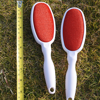 Műanyag ruhaszösz-eltávolító kefe elektrosztatikus hatással, száraz tisztítás, kétoldalas kivitel; márka Strong; licencelhető magáncímke: Igen