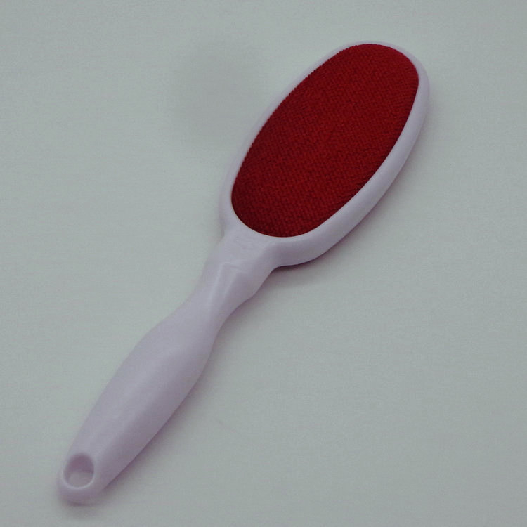 Műanyag ruhaszösz-eltávolító kefe elektrosztatikus hatással, száraz tisztítás, kétoldalas kivitel; márka Strong; licencelhető magáncímke: Igen