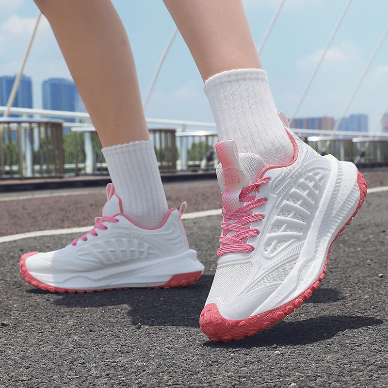 Unisex túrabakancs szellőző mesh belsővel, felsőrész textil + szintetikus bőr, PU középtalp, EVA talp