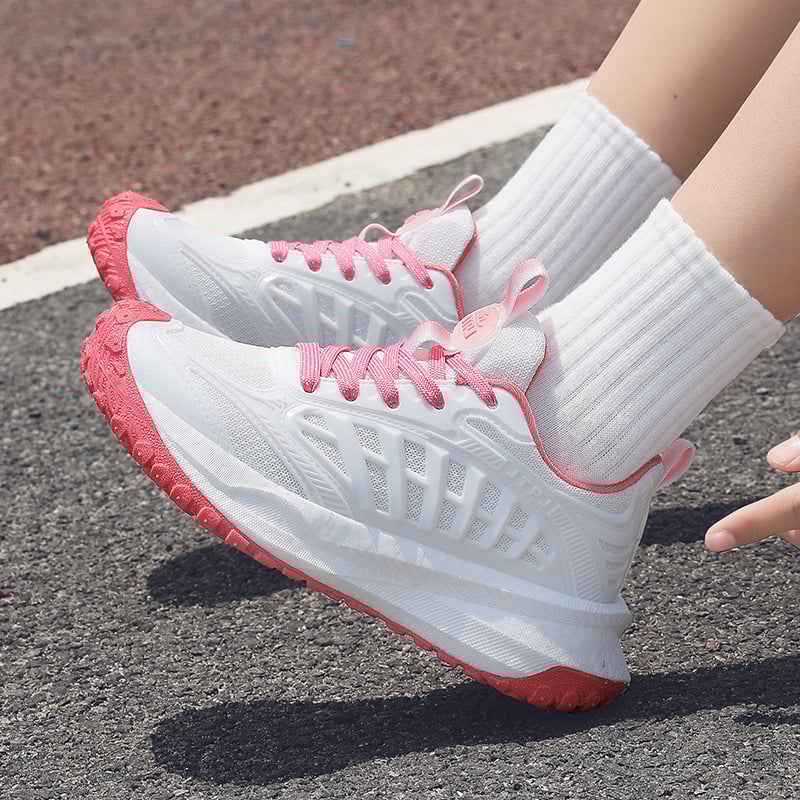 Unisex túrabakancs szellőző mesh belsővel, felsőrész textil + szintetikus bőr, PU középtalp, EVA talp