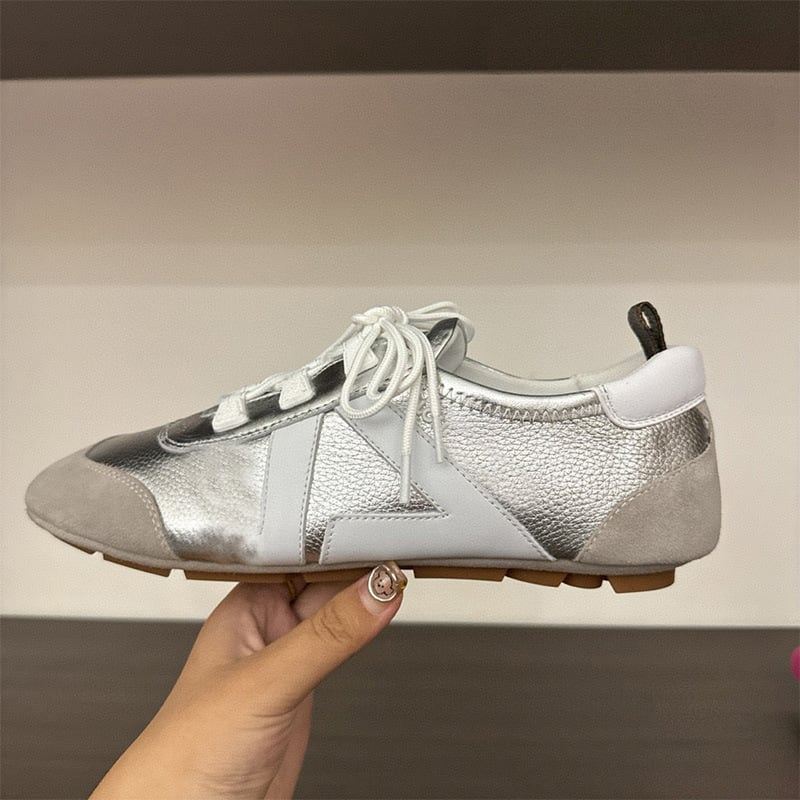 Дамски обувки с връзки от раздвоена кожа, кръгъл нос и кожена подметка