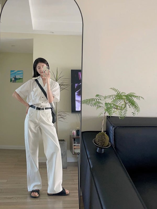 Farmernadrág, egyenes szárú, magas derekú, pamut-poliészter keverék, középmagasságú, mikroelasztikus