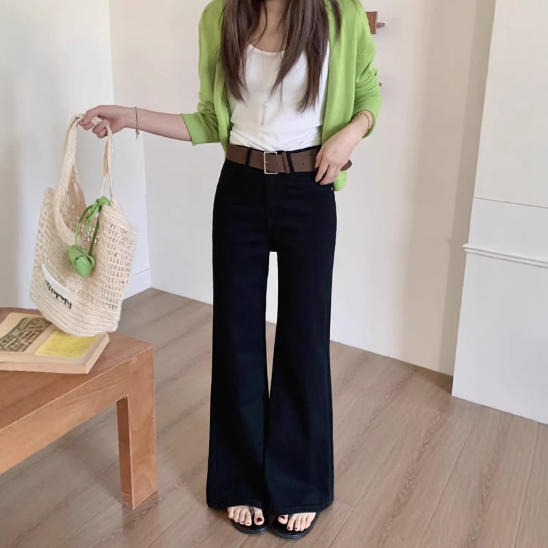 Női pamut-stretch denim nadrág, magas derék, mikro‑görbült egyenes szár, négyszeres rugalmasság, fleece bélés