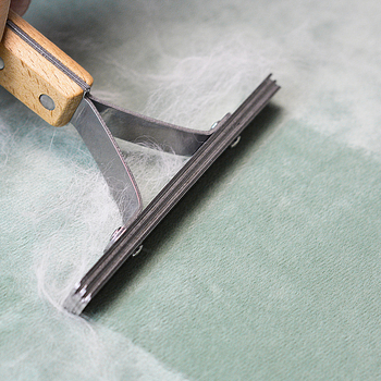 Rozsdamentes acél háziállat szőrhullás-eltávolító eszköz macskáknak és kutyáknak