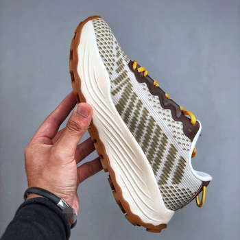 Унисекс спортни обувки с мрежеста горна част, EVA подметка, връзки, ток 1–3 см, отвор 7–11 см