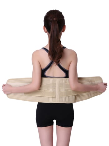 Felnőtt deréktáji védőöv lélegző hálóval és acéllemezzel – poliészter, kosárlabdázáshoz