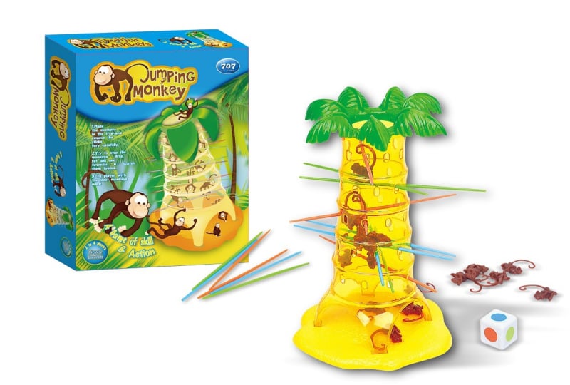 Asztali játék majom szaltóval és bot húzással — családi multiplayer játék, kreatív és szellemi fejlődés