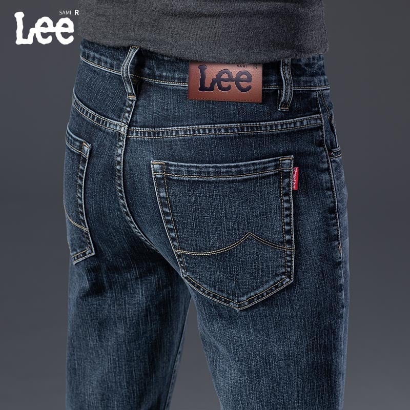 Férfi farmernadrág, koreai stílus, egyenes szabás, középmagasság, cipzár, kézzel rajzolt részlet