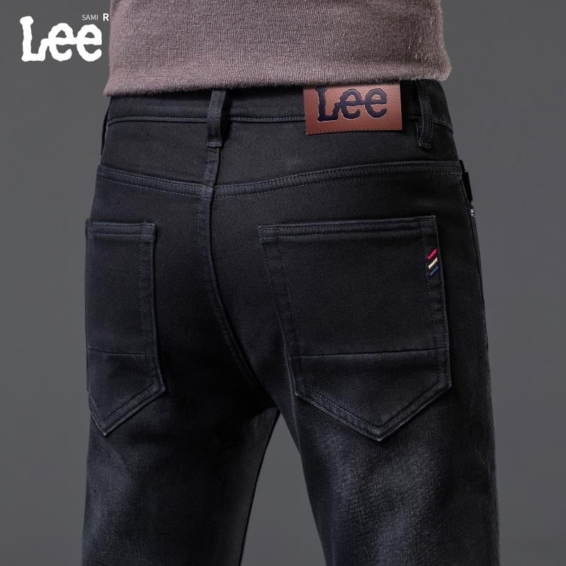 Férfi farmernadrág, koreai stílus, egyenes szabás, középmagasság, cipzár, kézzel rajzolt részlet