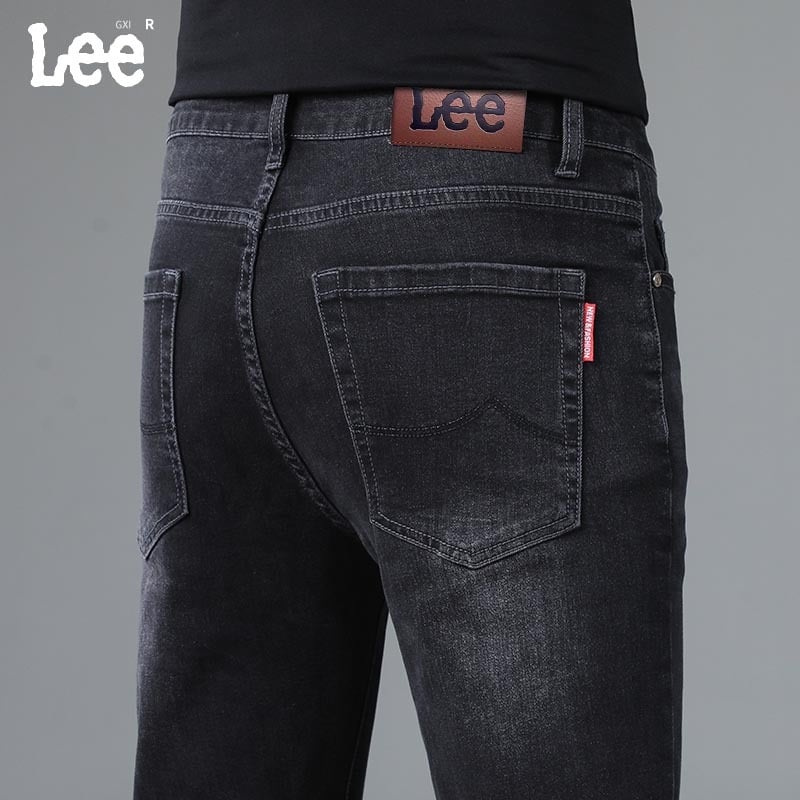 Férfi farmernadrág, koreai stílus, egyenes szabás, középmagasság, cipzár, kézzel rajzolt részlet