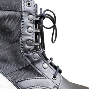 Taktikai csizmák, magas szárú kialakítás, felső rész: szuper rostból, talp: gumi, kerek orr, talpbetét EVA