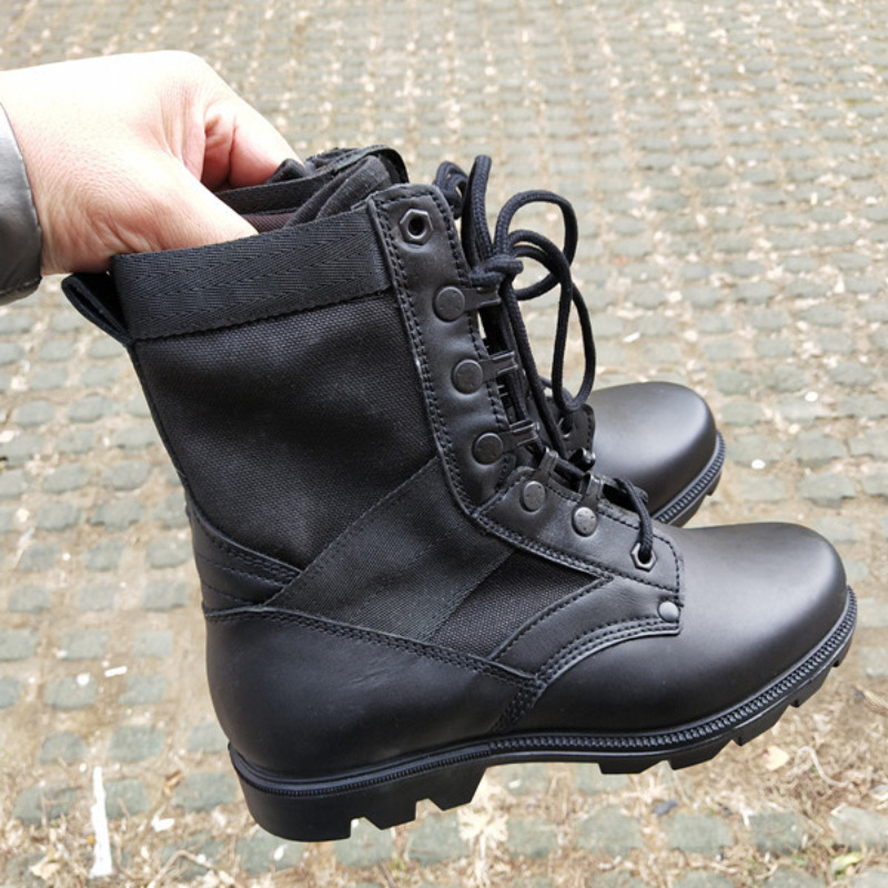 Taktikai csizmák, magas szárú kialakítás, felső rész: szuper rostból, talp: gumi, kerek orr, talpbetét EVA