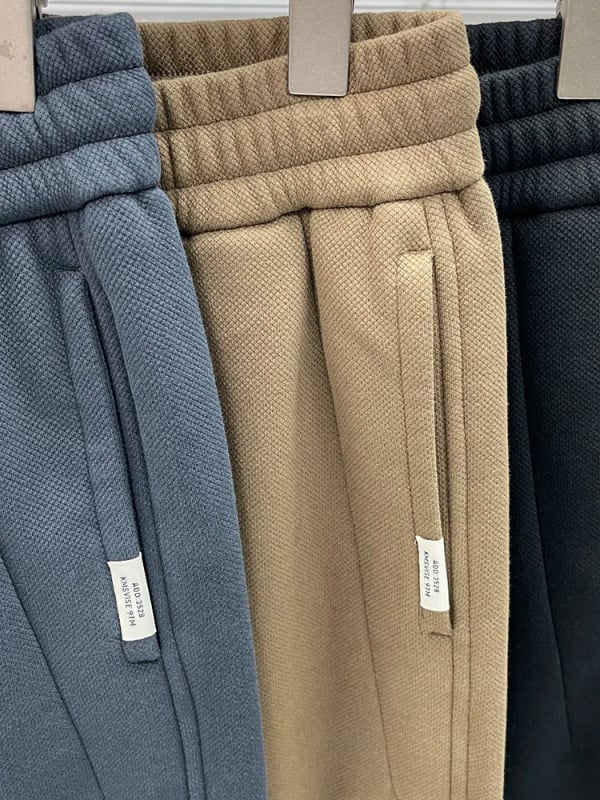 Férfi mindennapi egyenes nadrág, középmagas derekú, vast pamut, mikroelasztikus, tavasz–ősz