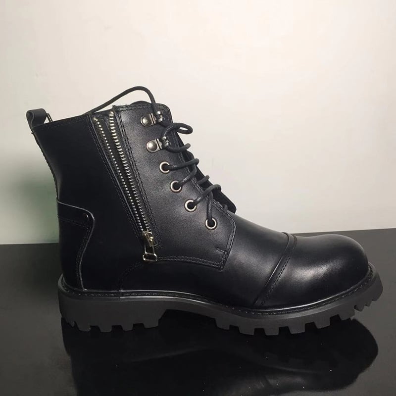 Martin bakancsok - magas szárú tehénbőrből készült csizma, gumírozott talp, bőr orrvédő és belső bőrbélés