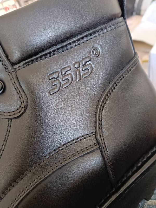 Martin csizmák - bőr felső rész, belső gyapjú, téli magas szárú bakancs, négyszögletes orr, gumírozott talp