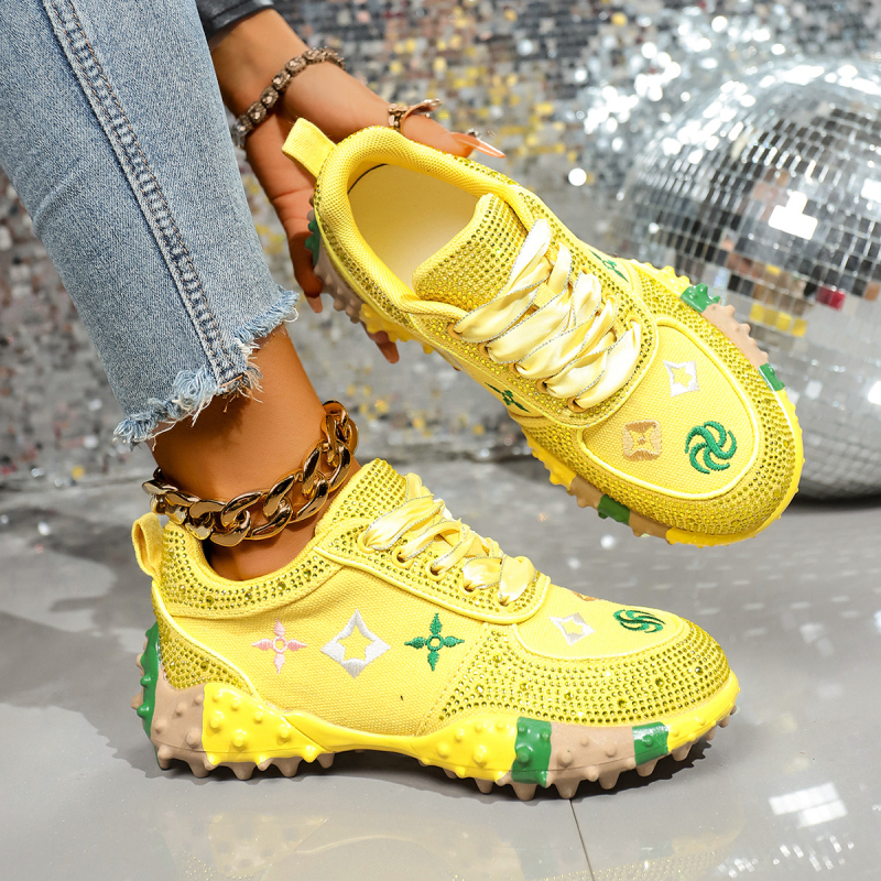 Женски спортни обувки с платнена горна част, платформа и гумена подметка, принт с букви, връзки