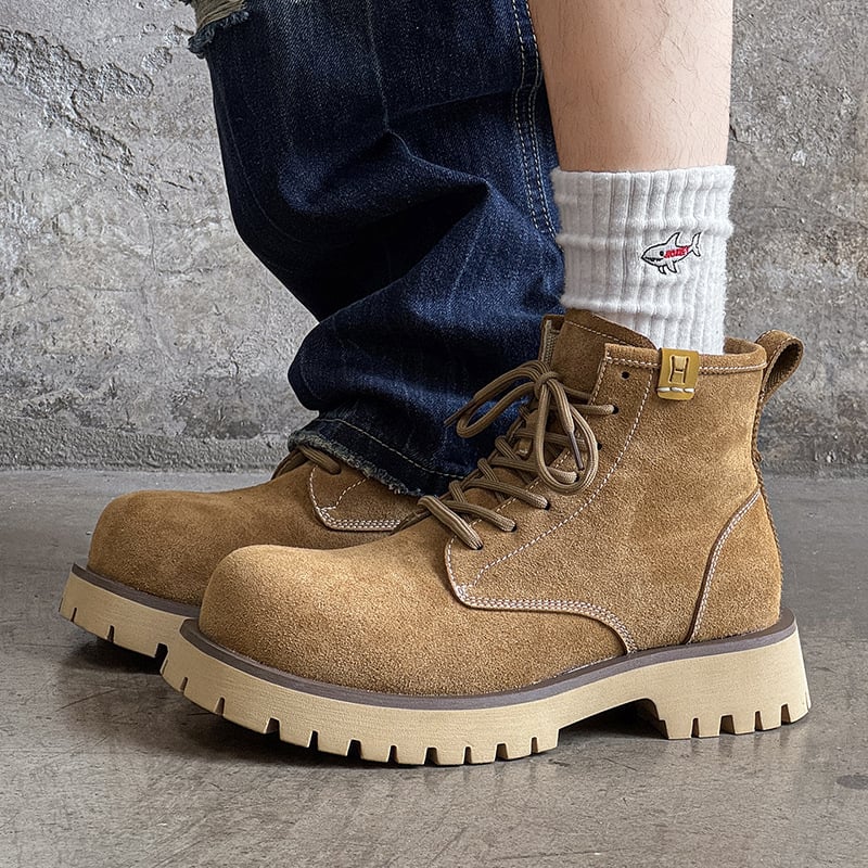 Martin csizmák - Vintage stílusú, fűzős, kerek orrú, gumitalpú, alacsony sarok (1–3 cm), felsőrész: tehén velúr