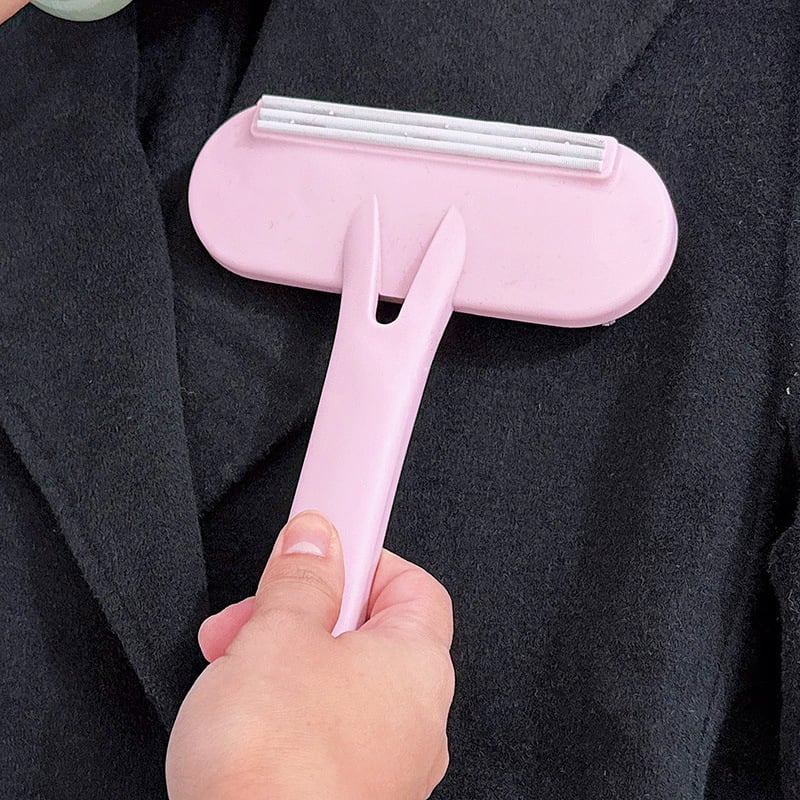 Kétoldalas elektrosztatikus szöszmentesítő kefe lepedőkért és plédeikért, állati szőr eltávolító, ruhák poroló – Anyag: műanyag • Márka Nah • Megjelenés: 2017 tavaszán