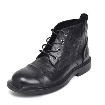 Férfi Martin bőrből készült bakancsok, vintage stílus, kerek orral (Felső: marhabőr első réteg; Talp: gumi; Belső talp: természetes bőr; Orr formája: kerek; Sarok magassága: alacsony 1–3 cm)