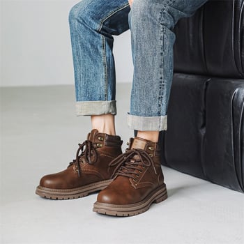 Uniszex bőrbakancsok - Két réteg marhabőr felsőrész, gumitalp, kerek orr, középmagas sarka 3–5 cm, elöl fűzőzárás, középmagas szár