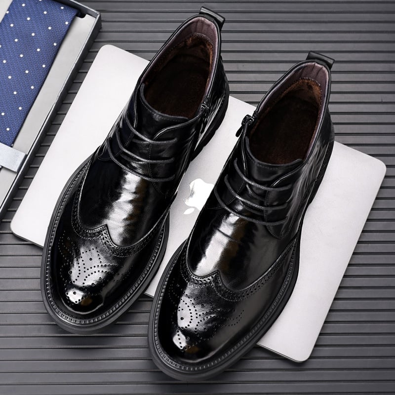 Martin csizmák - Első réteg marhabőr felsőrész, gumitalp, műszőr belső, alacsony sarok 1–3 cm