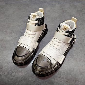 Munkacipő marha bőrből, felső rész szarvas? kerek orr, alacsony sarok 1–3 cm, ragasztott talp, természetes bőr talpbetét, belső hálós bélés